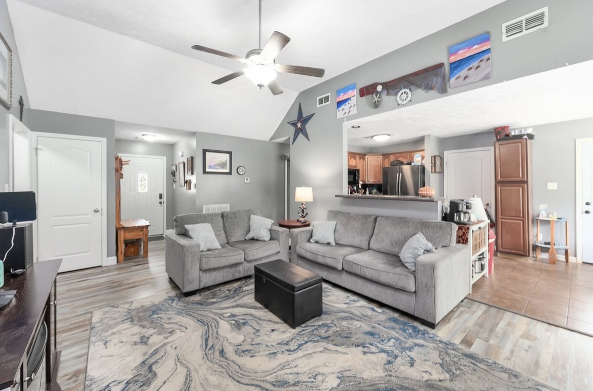 136 Layne Dr