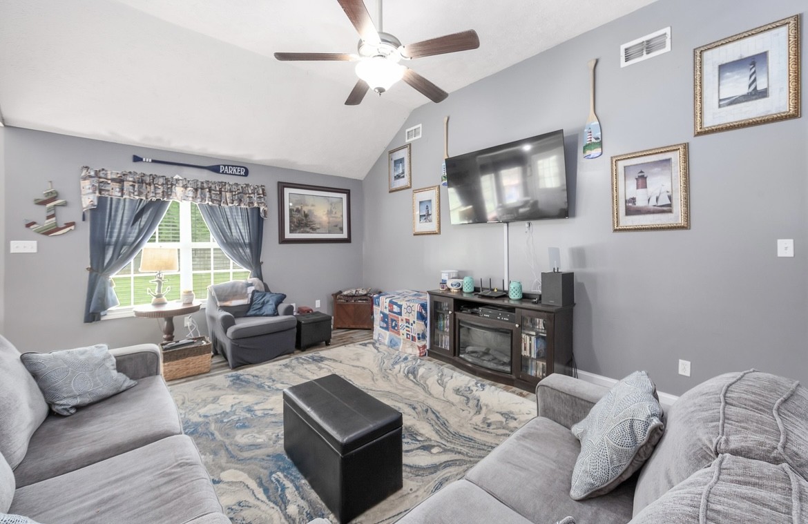 136 Layne Dr