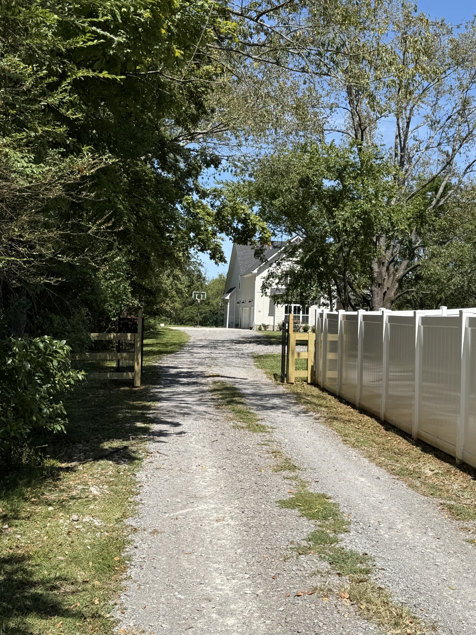194 Volunteer Rd