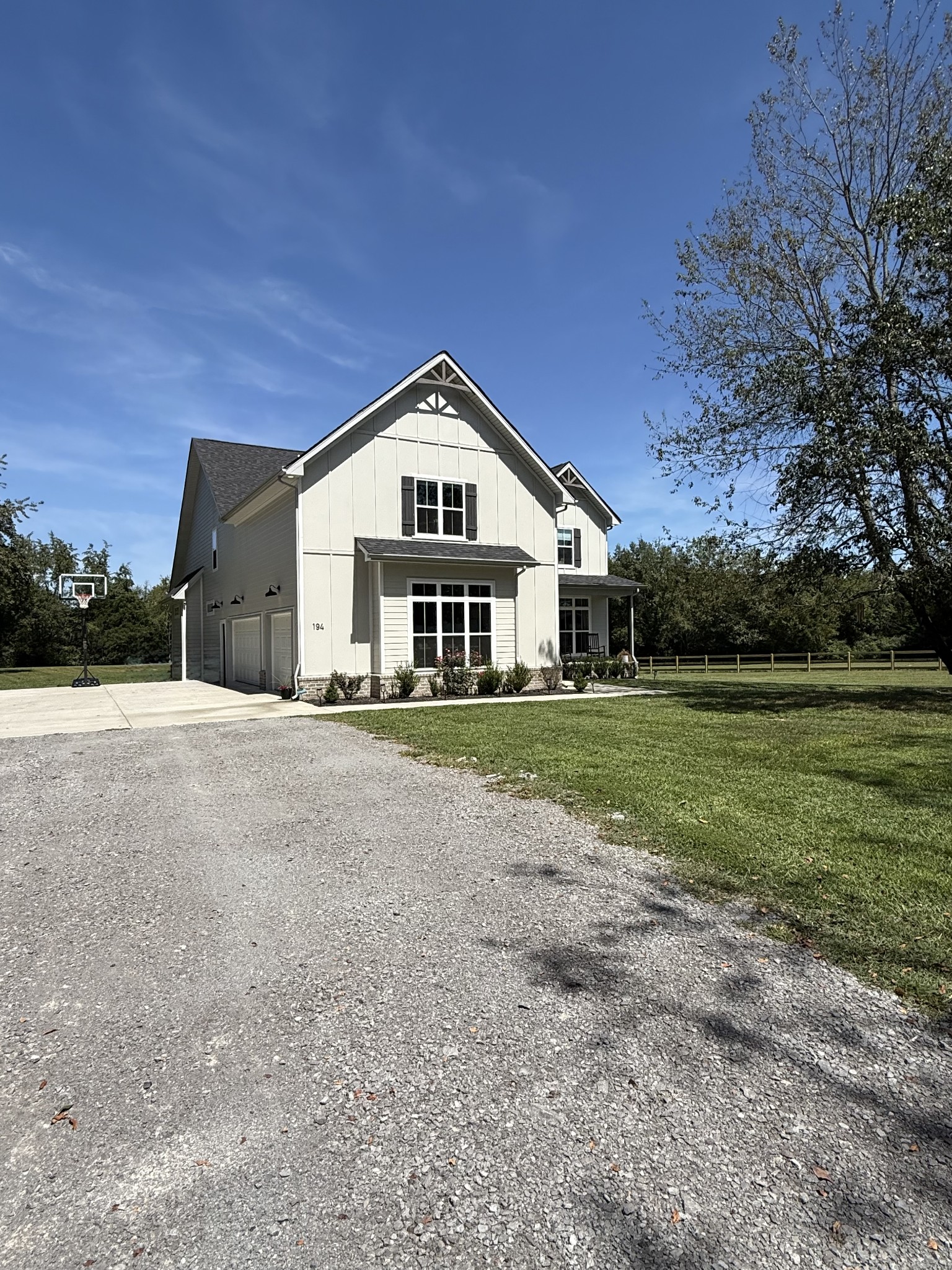 194 Volunteer Rd