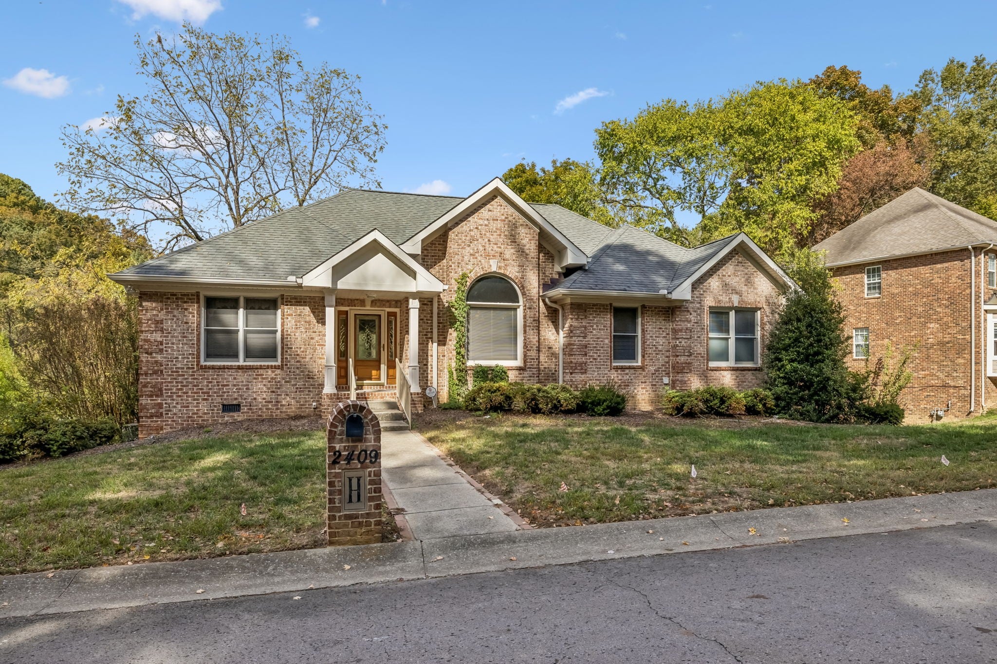 2409 Devon Valley Dr