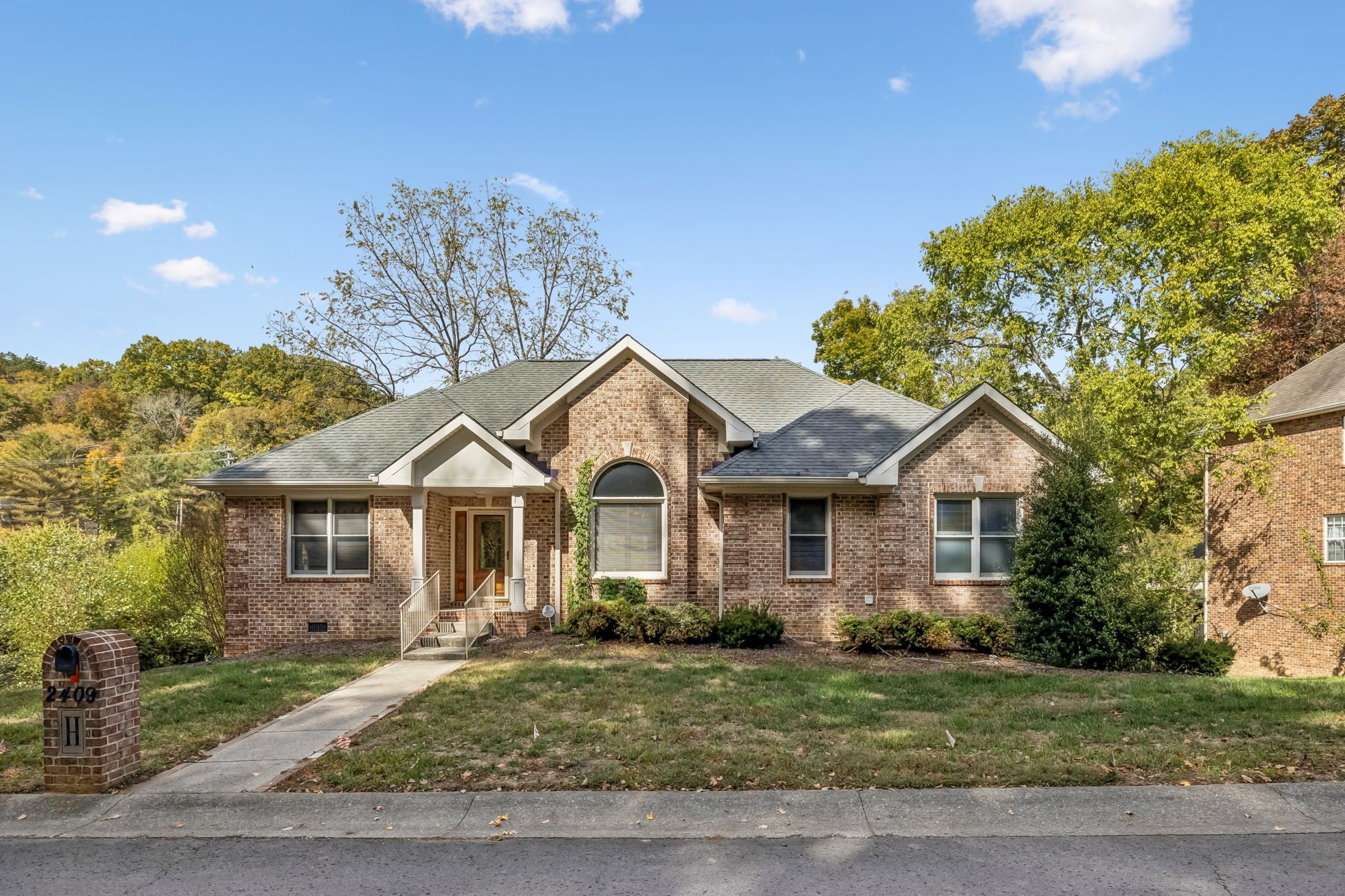 2409 Devon Valley Dr