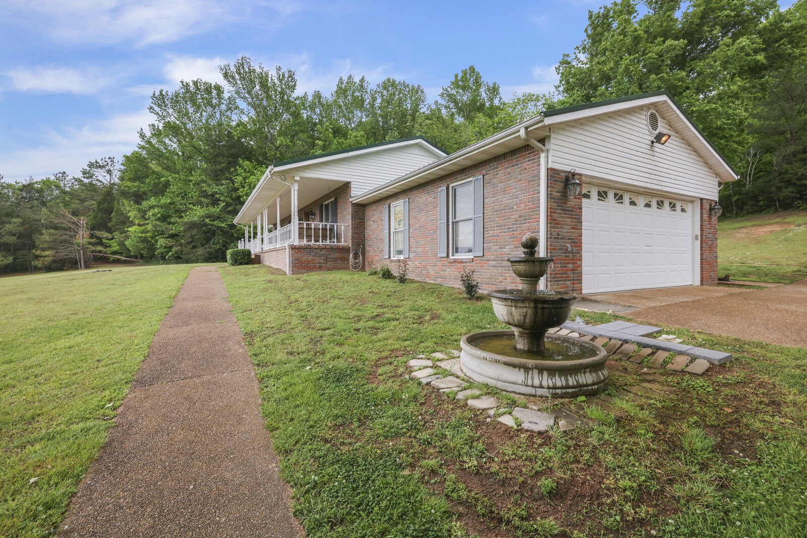 6268 Highway 100 W