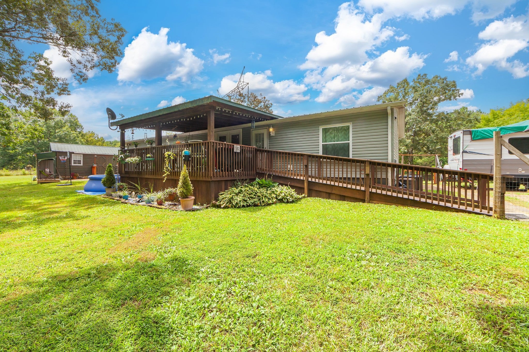 530 Douglas Ln