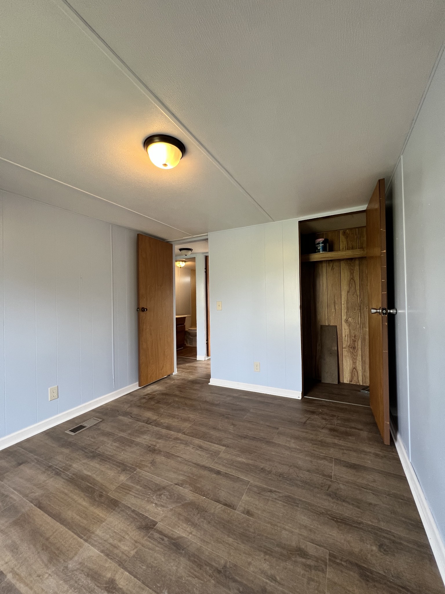 104 Hinkle Hill St E