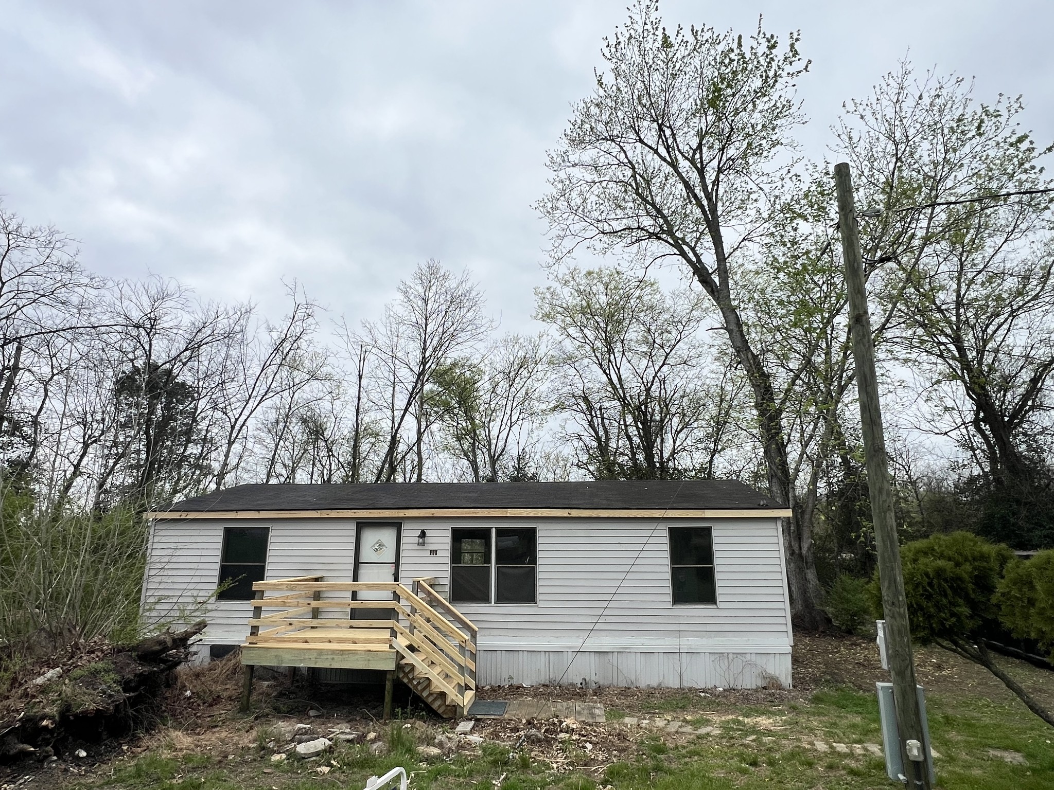 104 Hinkle Hill St E