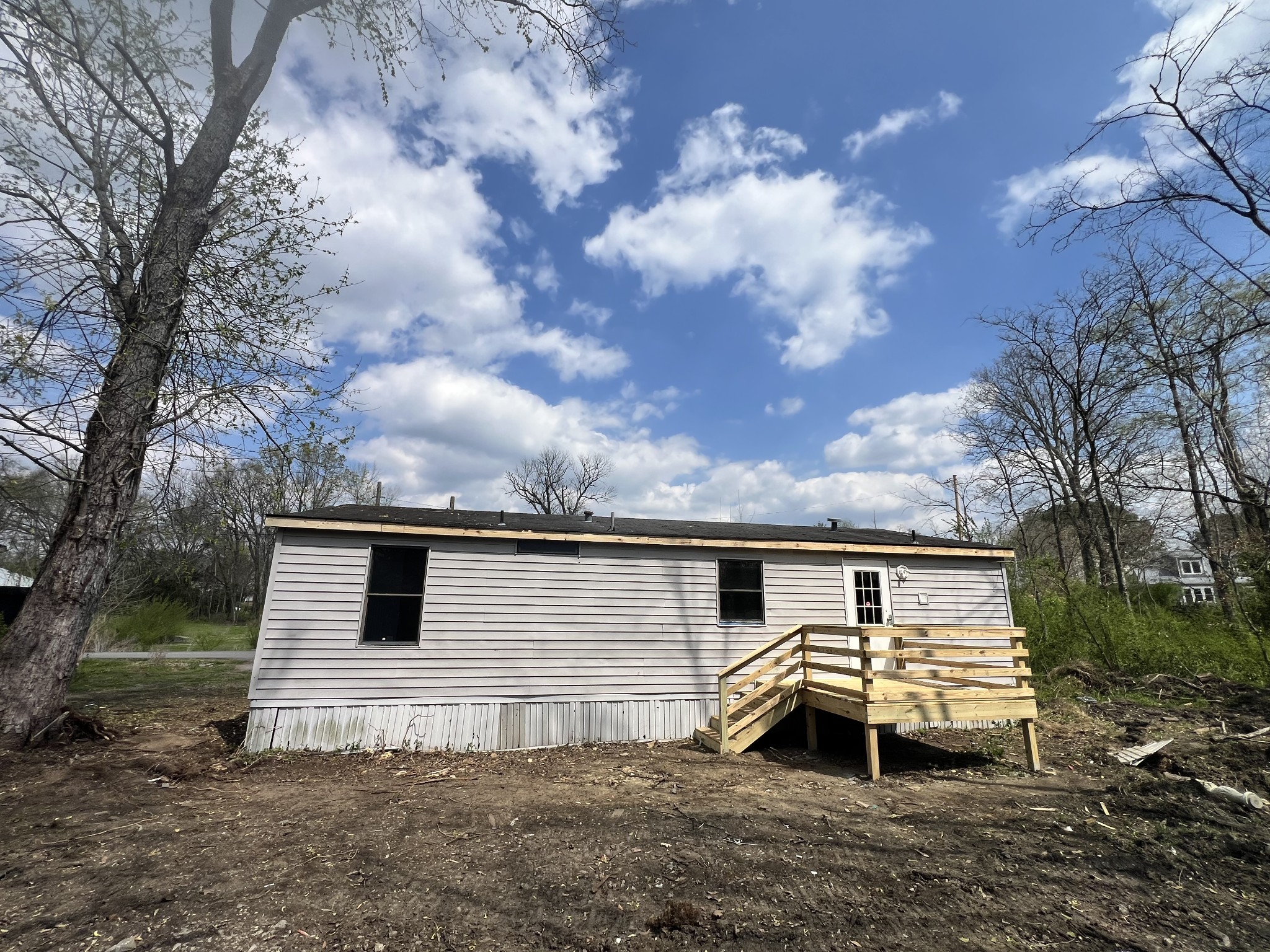 104 Hinkle Hill St E