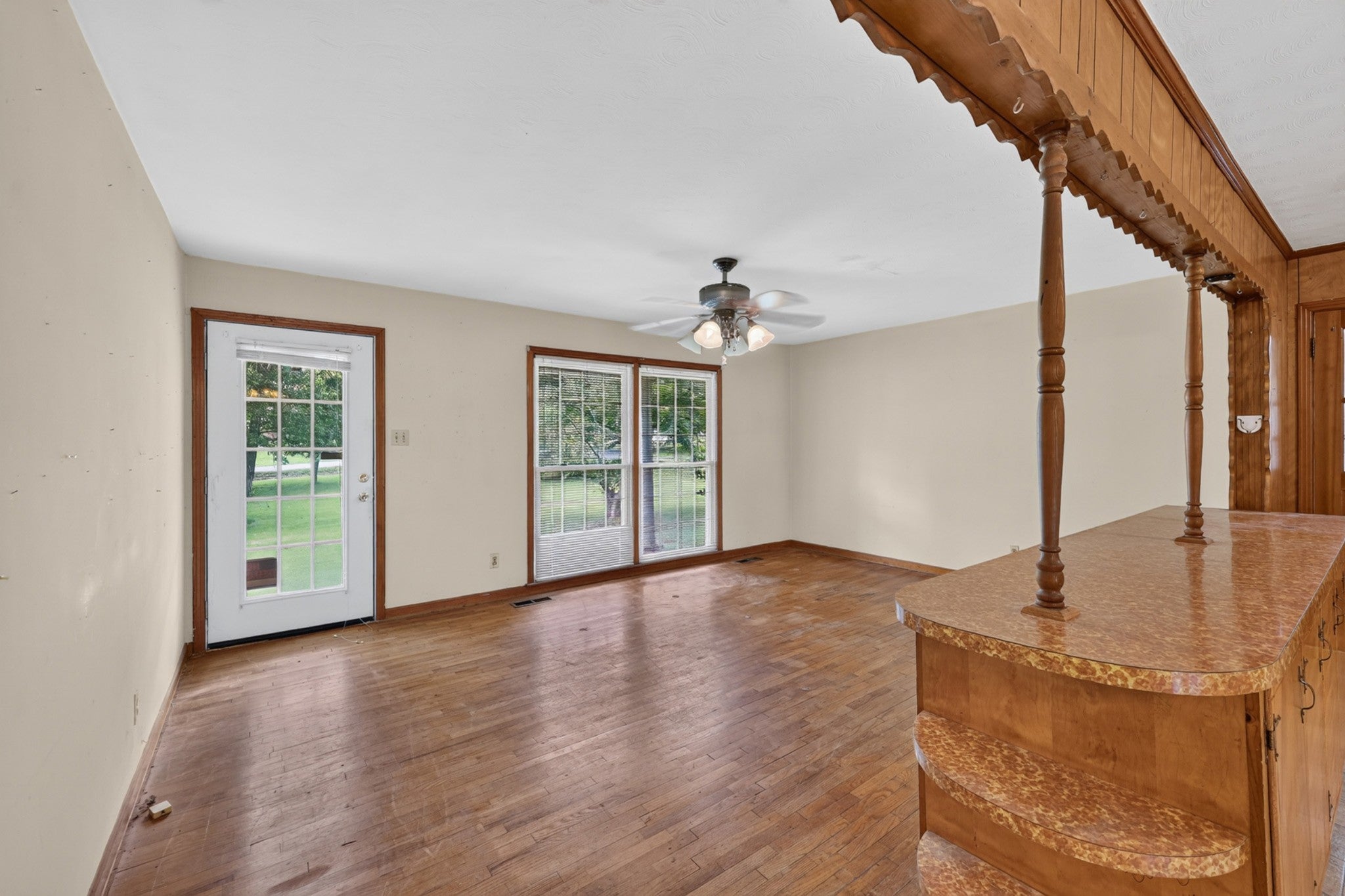 1106 Rainbow Cir