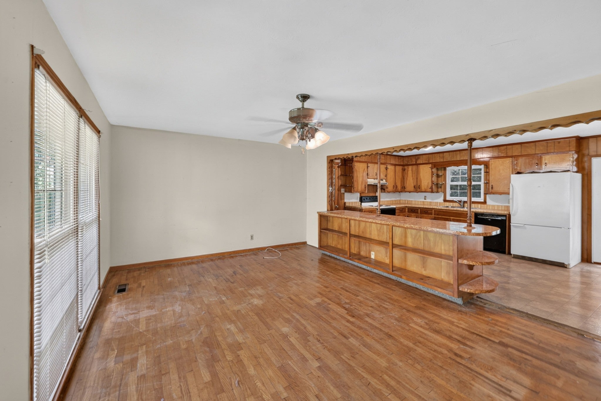 1106 Rainbow Cir