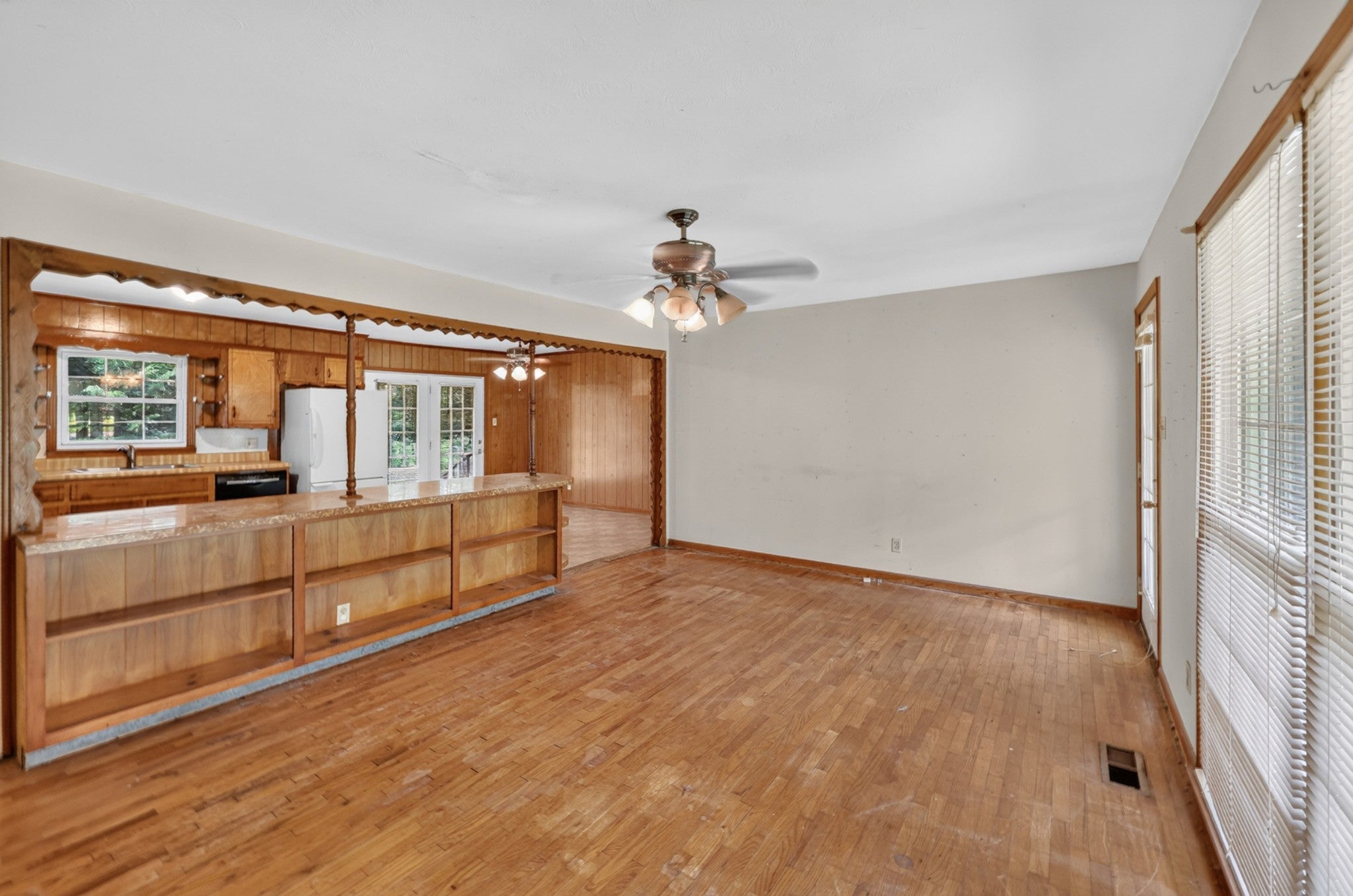 1106 Rainbow Cir