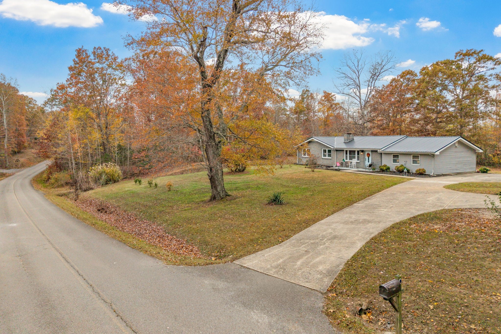 2126 Foster Rd