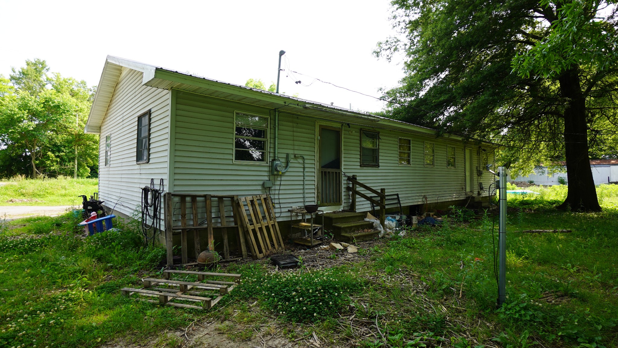 606 E Church St