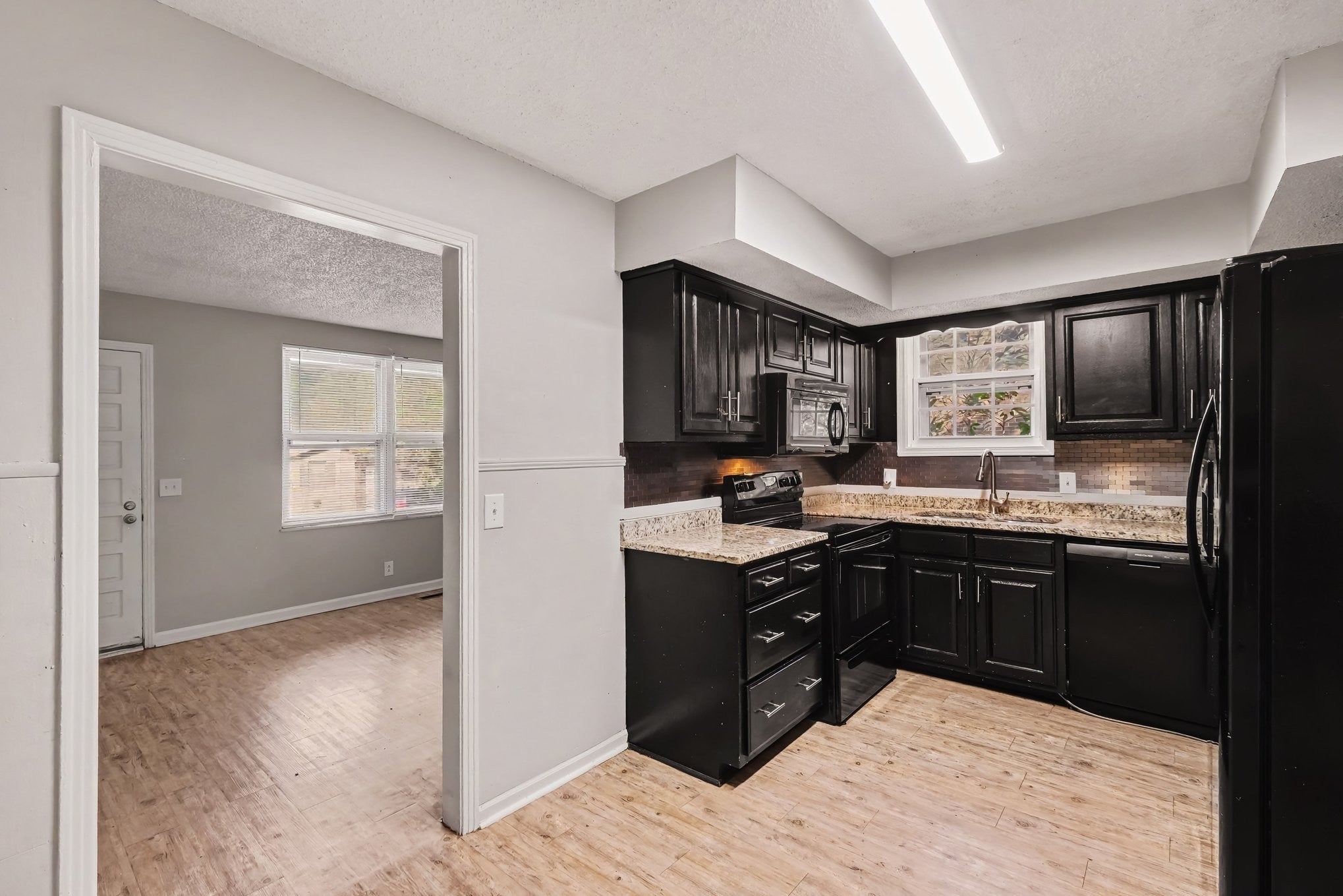 4516 Xavier Dr