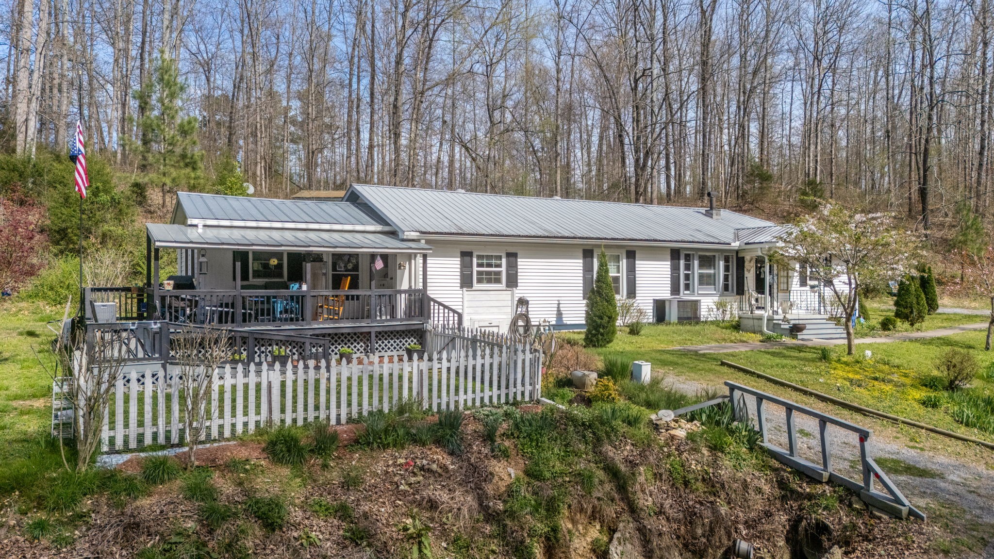 1987 BOBO HOLLOW ROAD