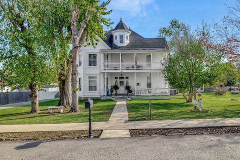 304 Russell St Petersburg TN 37144