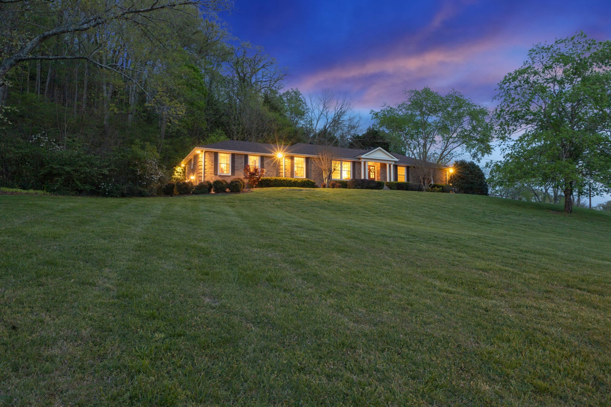 5899 E Ashland Dr