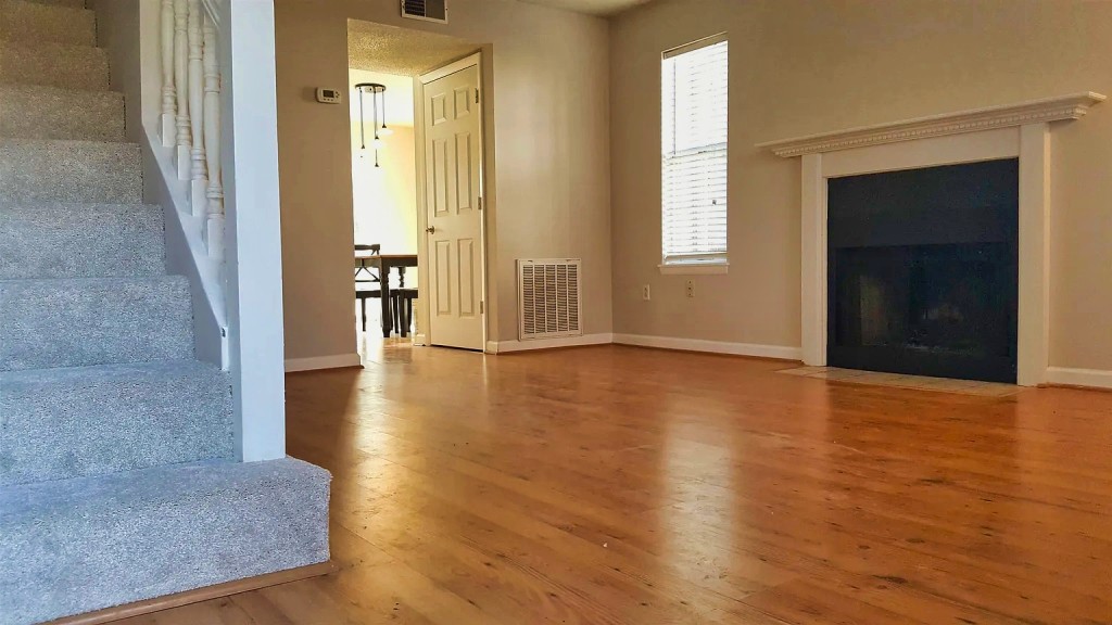 956 Strand Fleet Dr
