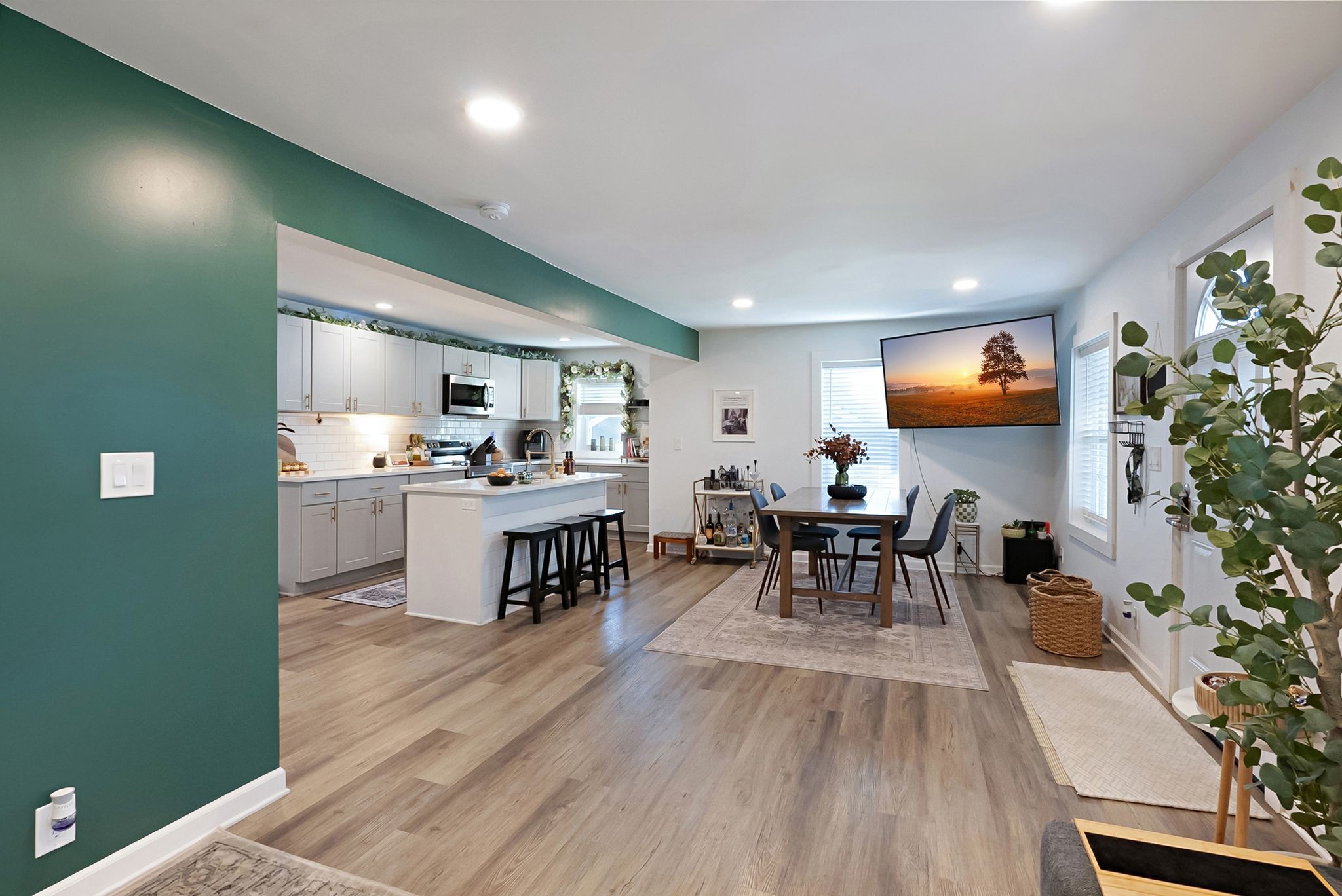 302 DuPont Ave