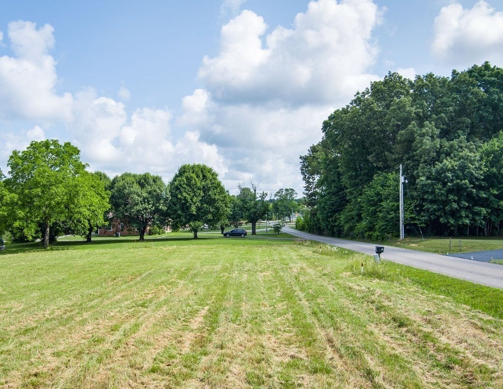 2390 Bowser Rd