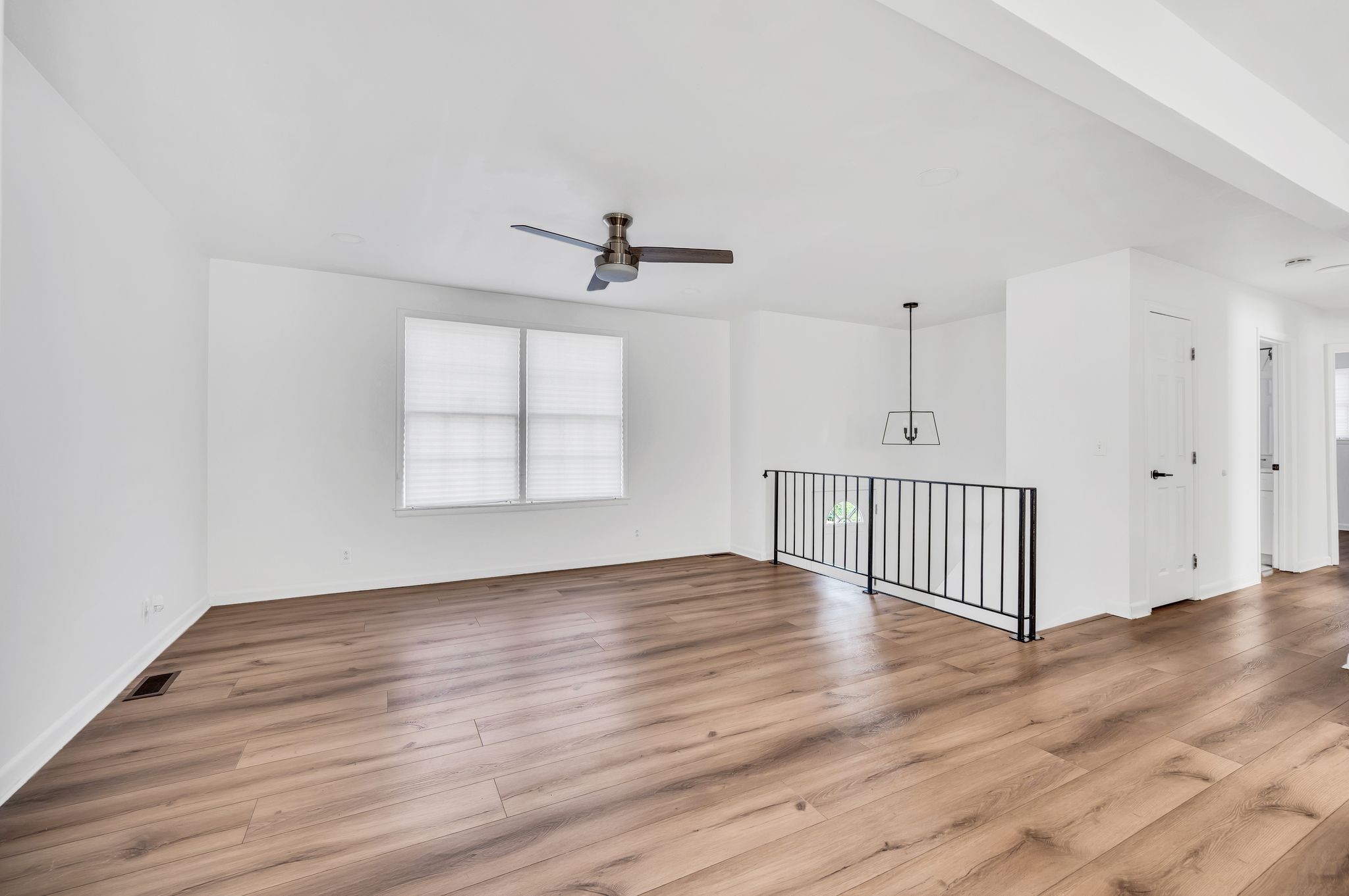 Nashville, Tennessee 37218, United States, 5 Bedrooms Bedrooms, ,2 BathroomsBathrooms,Residential,Active,21099