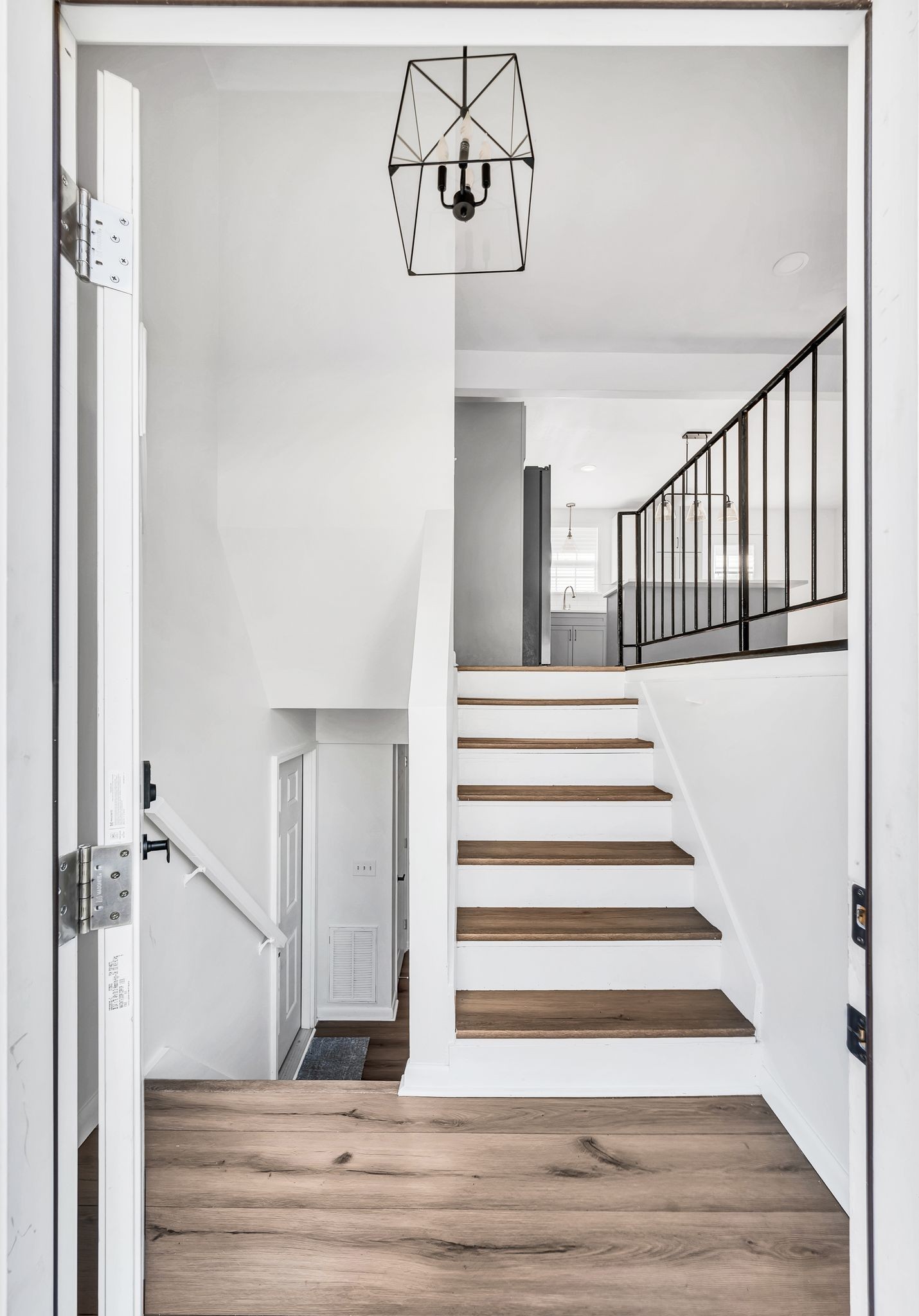 Nashville, Tennessee 37218, United States, 5 Bedrooms Bedrooms, ,2 BathroomsBathrooms,Residential,Active,21099