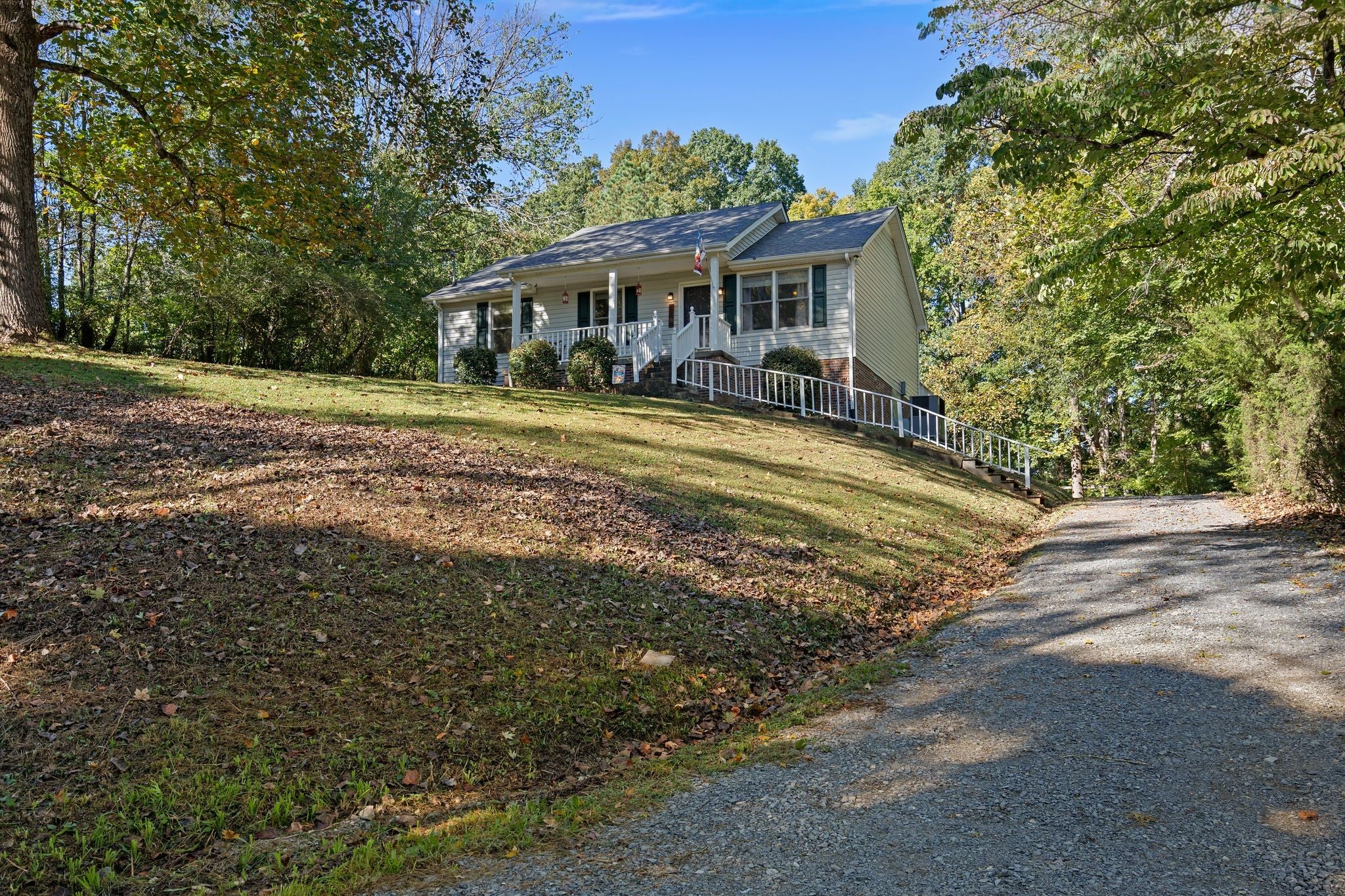 1150 Chapel Hill Cir