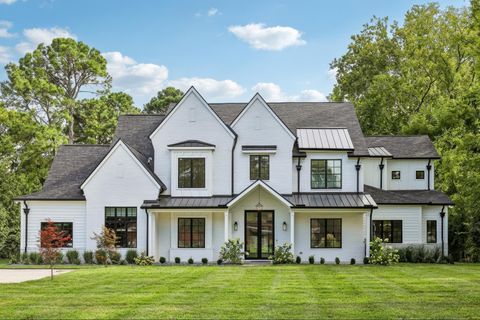 Photo of 5205 Williamsburg Rd, Brentwood, TN 37027 (MLS # 3065183)