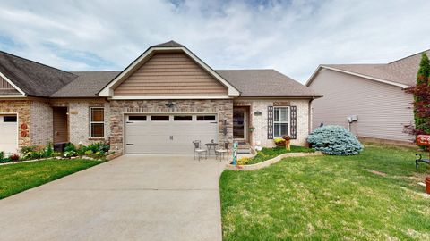 92 Whitman Xing Clarksville TN 37043