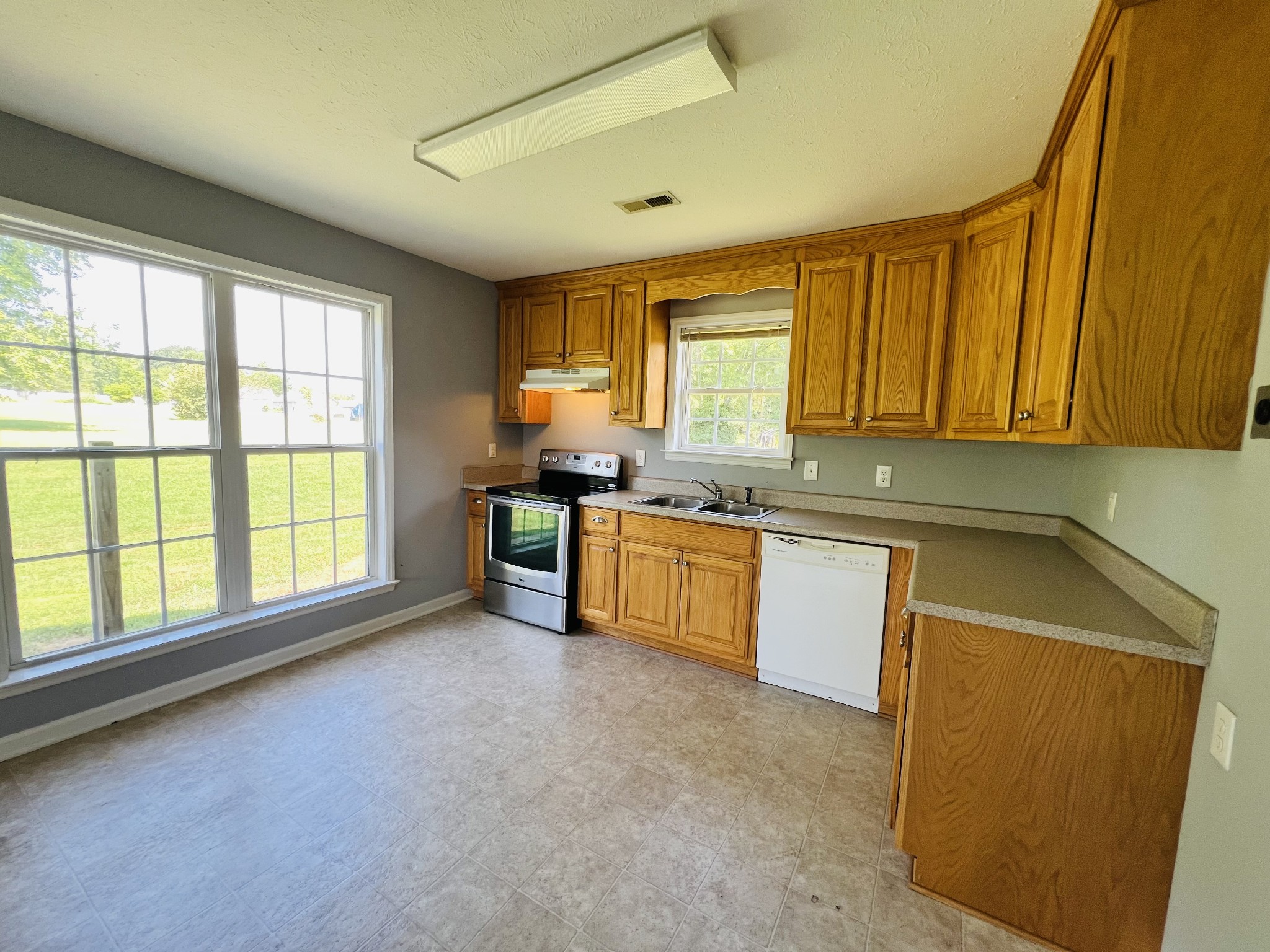 3 Boone Dr