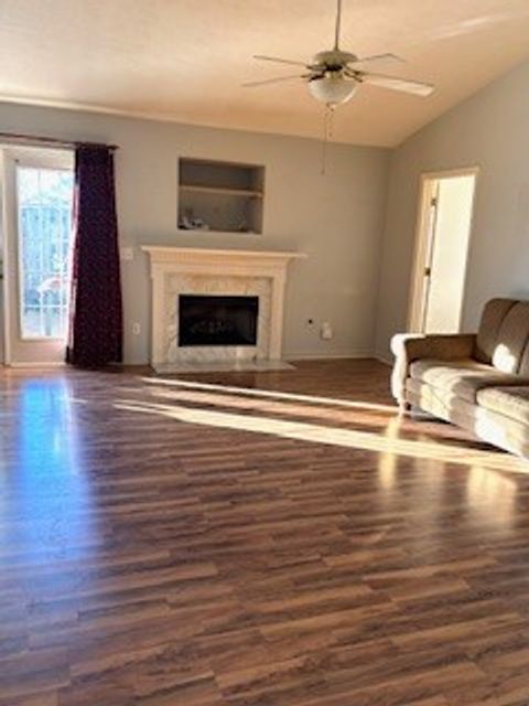 280 Lake Chateau Dr Hermitage TN 37076