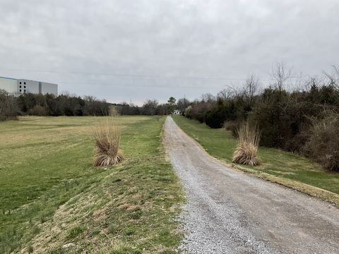 2106 E Division St Mount Juliet TN 37122