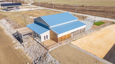 2217 Hardin Bottom River Rd Clifton TN 38425