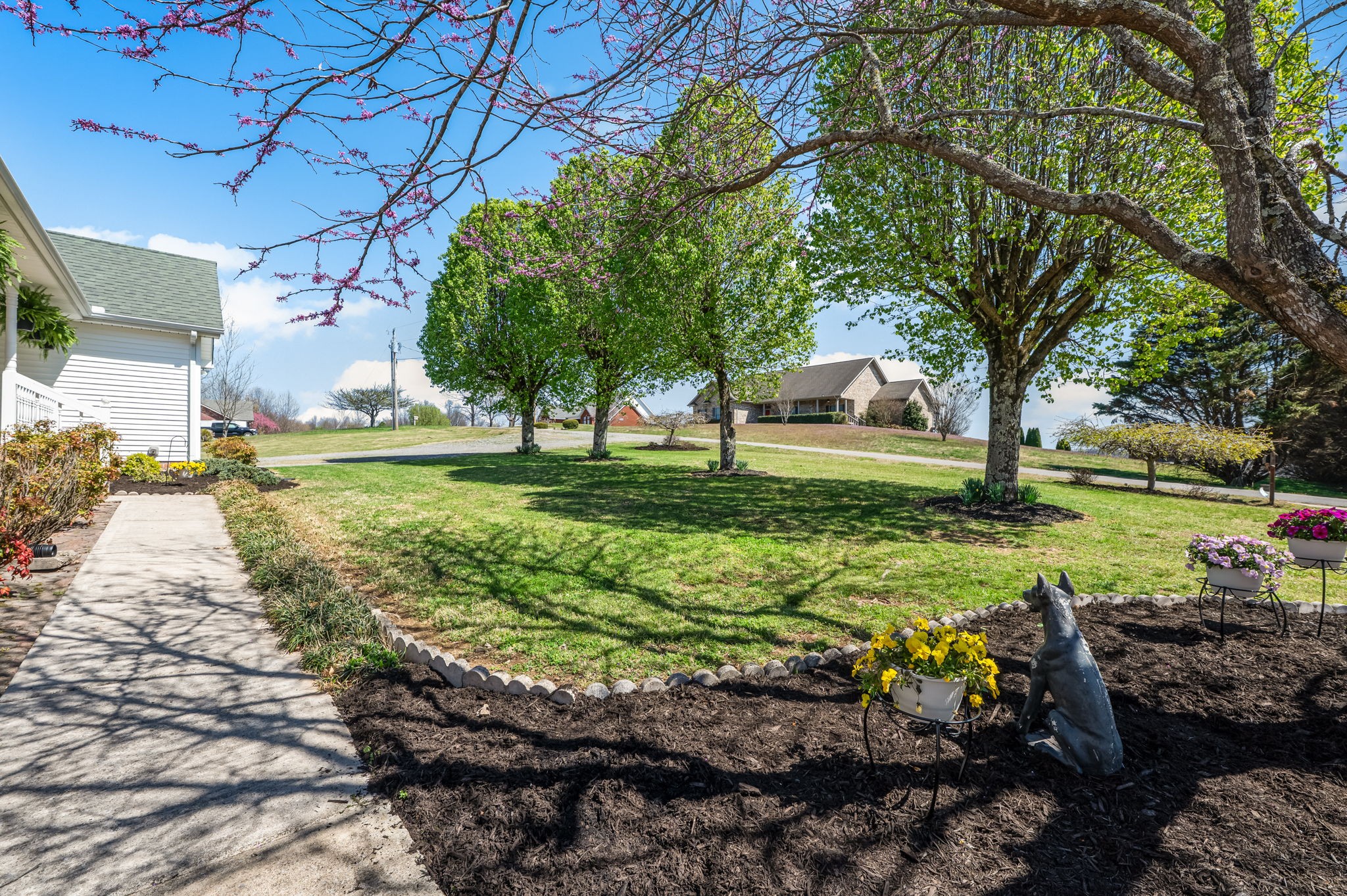185 Crest Dr