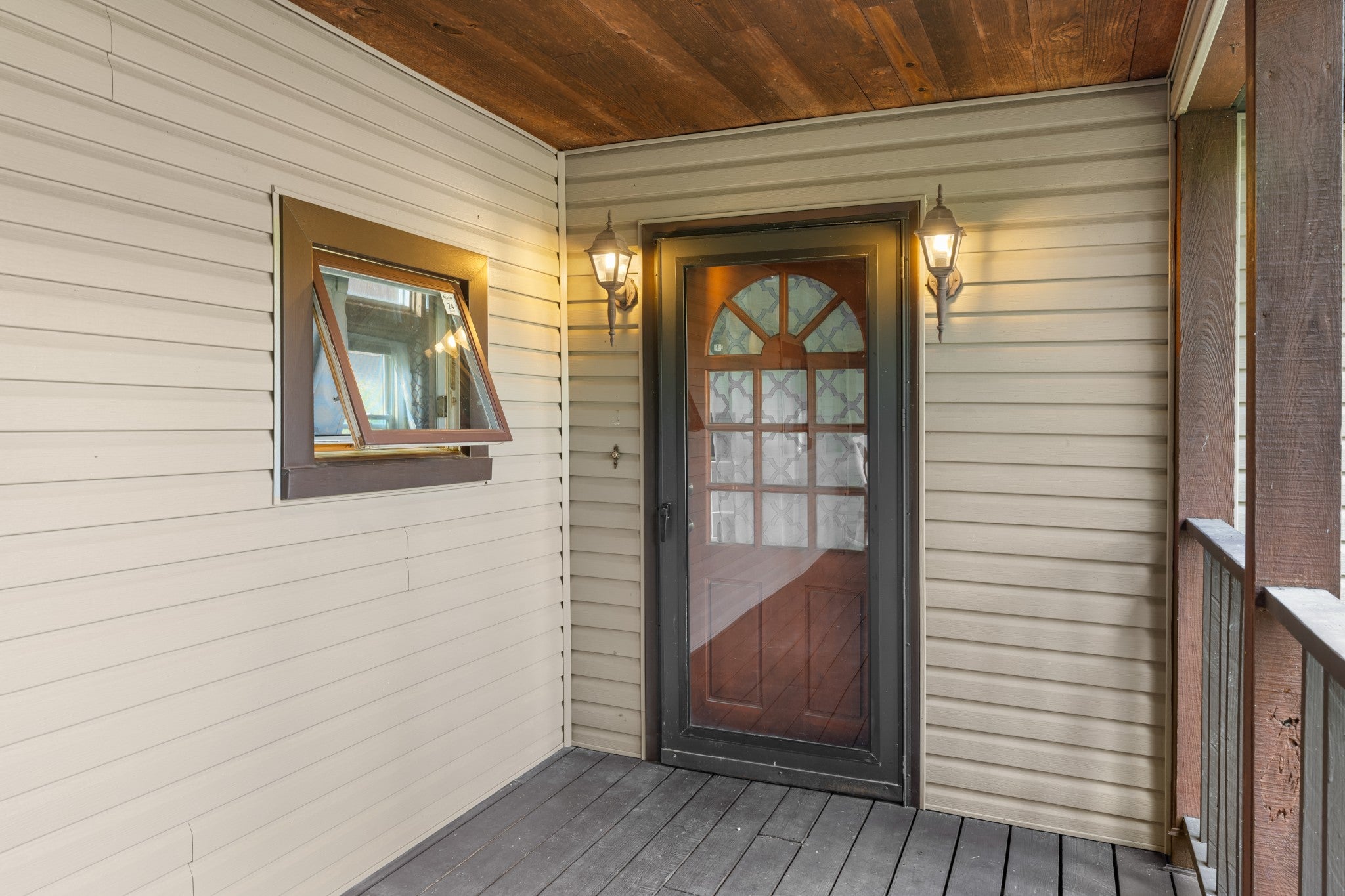 4833 Eatons Creek Rd