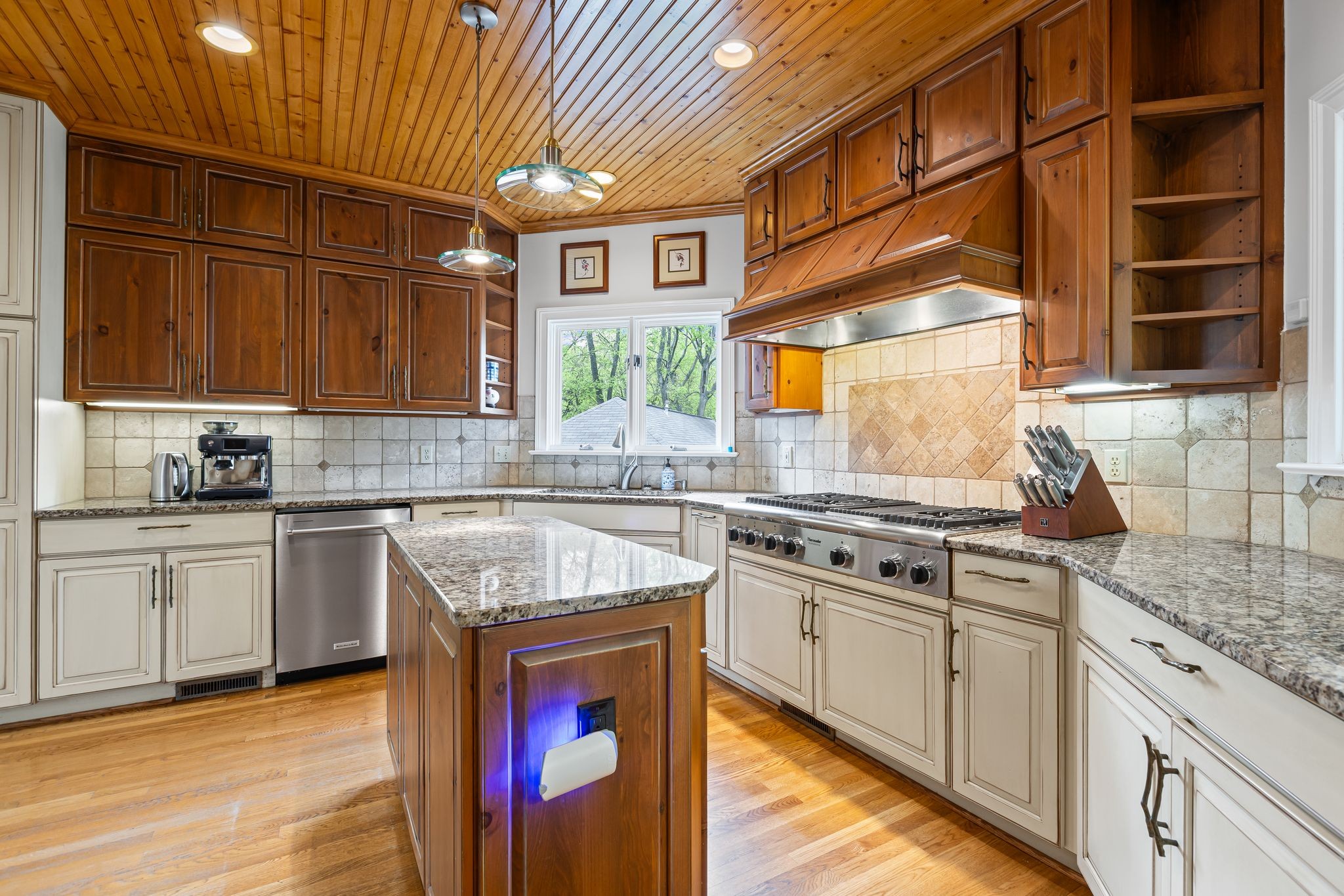 Franklin, Tennessee 37069, United States, 4 Bedrooms Bedrooms, ,4 BathroomsBathrooms,Residential,Active,114116