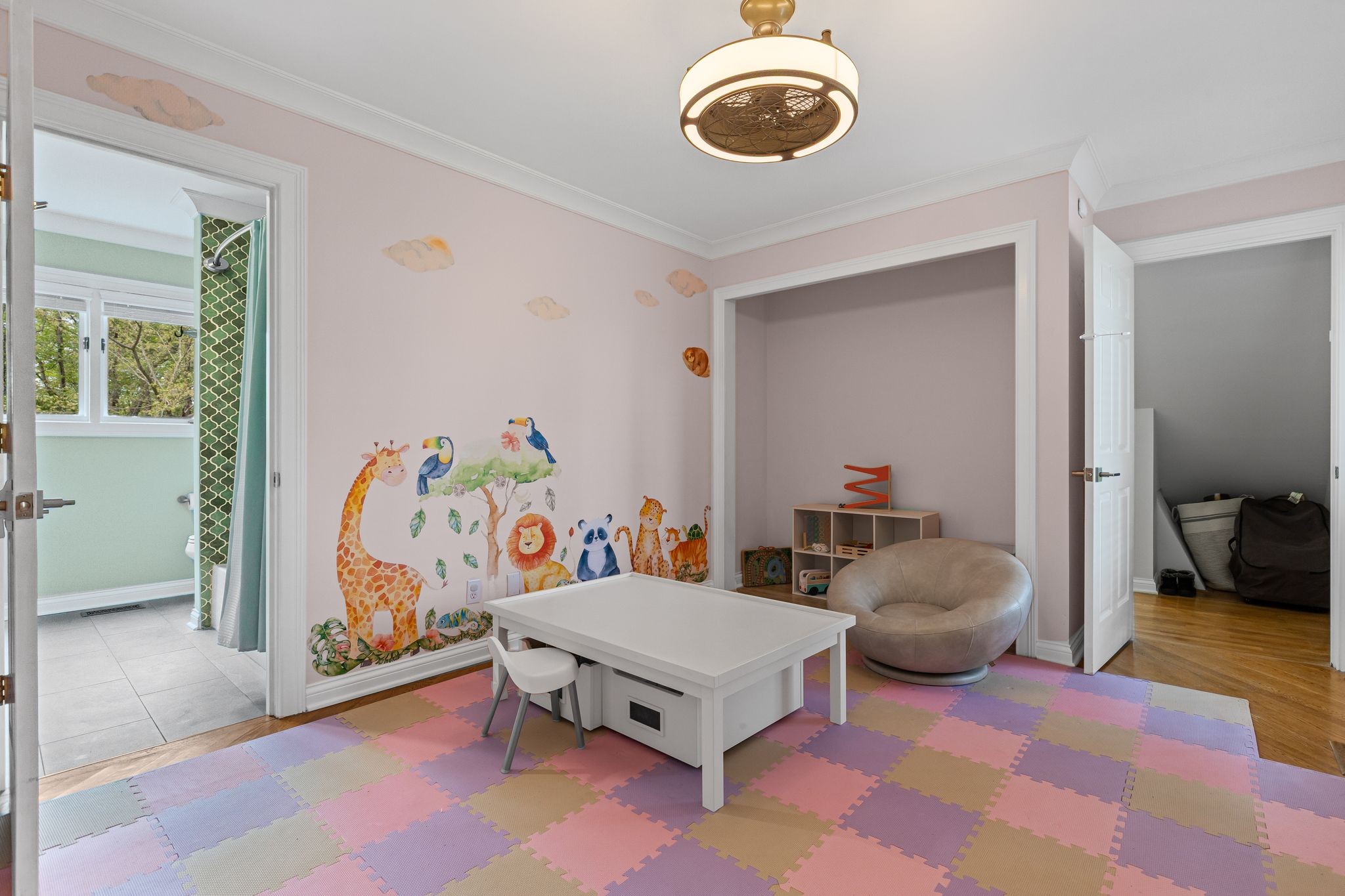 Franklin, Tennessee 37069, United States, 4 Bedrooms Bedrooms, ,4 BathroomsBathrooms,Residential,Active,114116