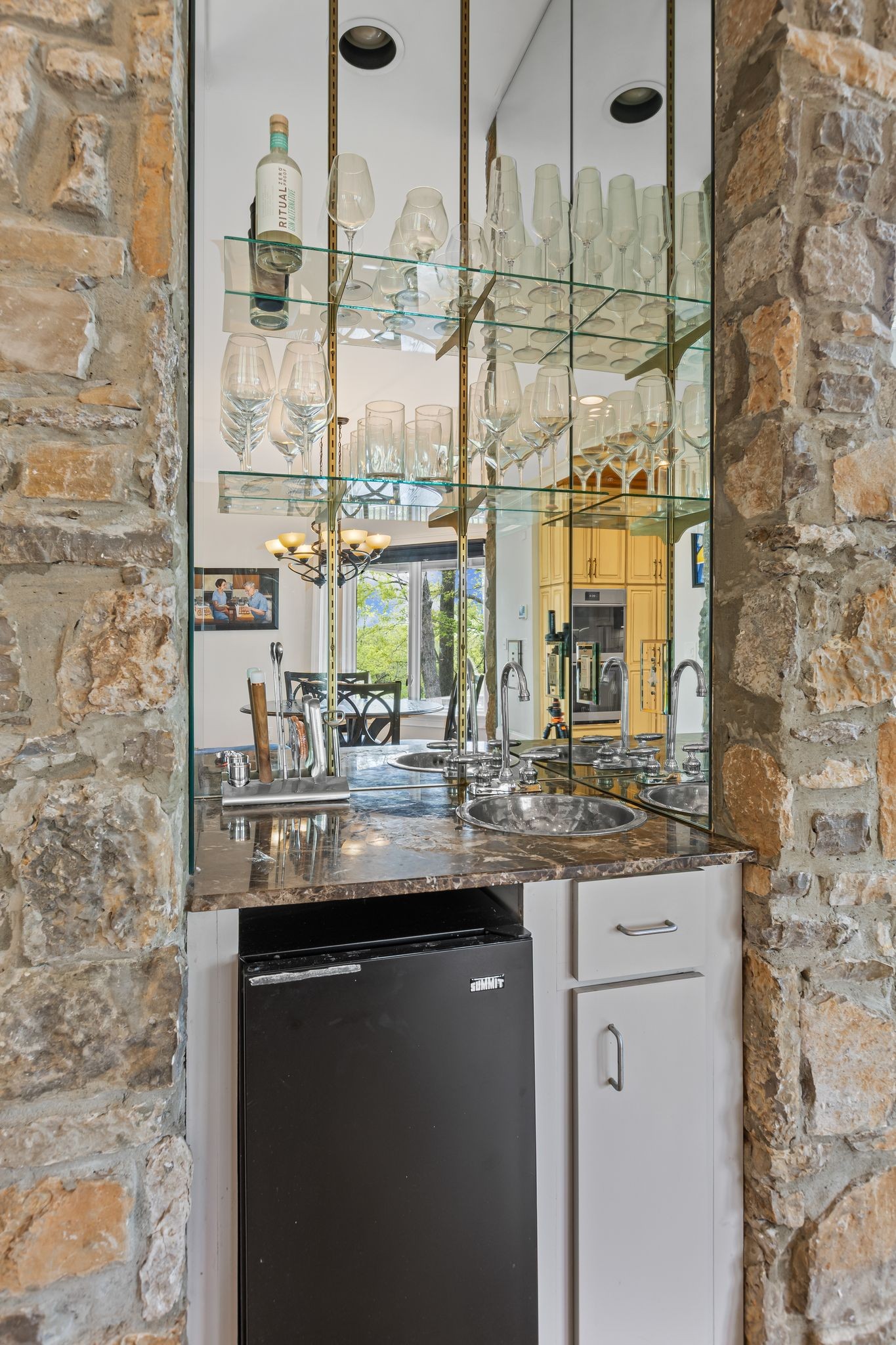 Franklin, Tennessee 37069, United States, 4 Bedrooms Bedrooms, ,4 BathroomsBathrooms,Residential,Active,114116