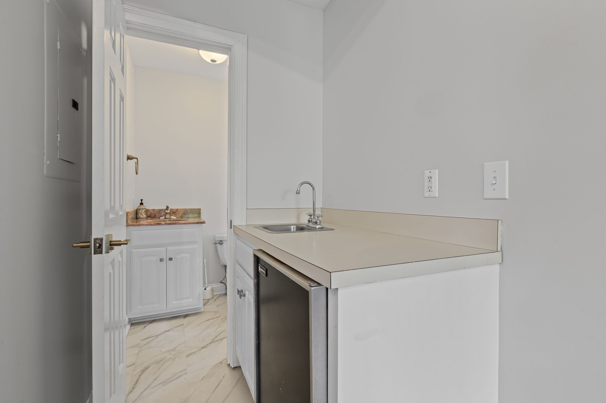 Franklin, Tennessee 37069, United States, 4 Bedrooms Bedrooms, ,4 BathroomsBathrooms,Residential,Active,114116