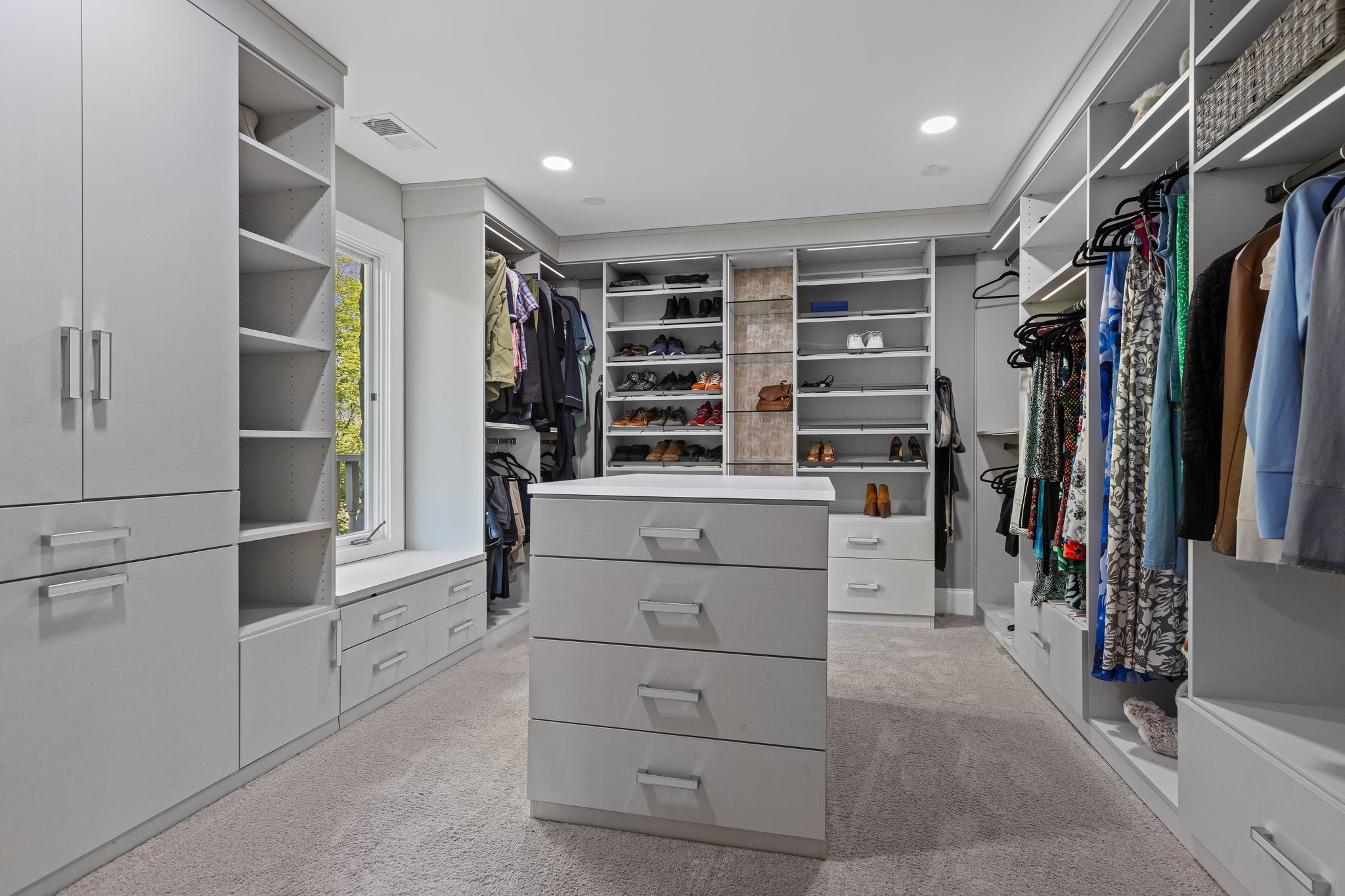 Franklin, Tennessee 37069, United States, 4 Bedrooms Bedrooms, ,4 BathroomsBathrooms,Residential,Active,114116