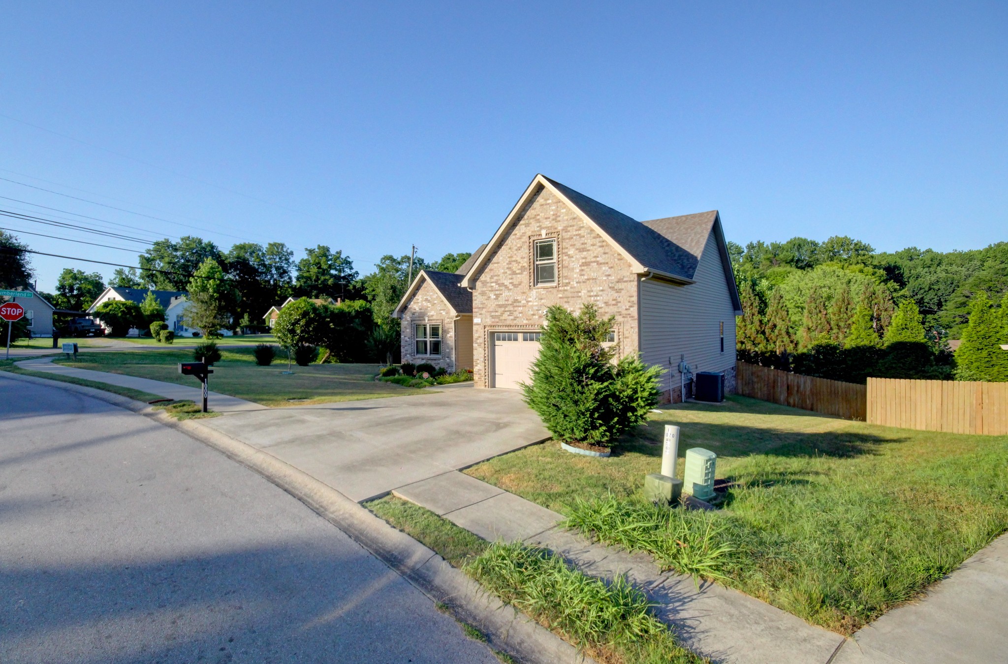 1000 Orchard Hills Dr