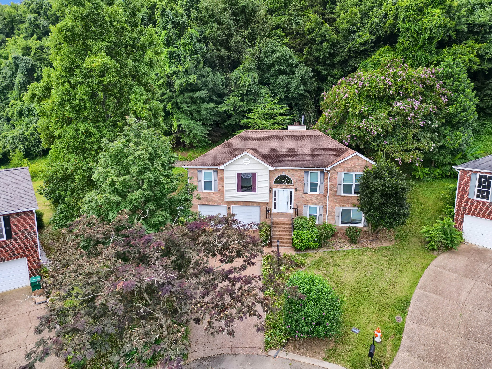 609 Glenridge Close