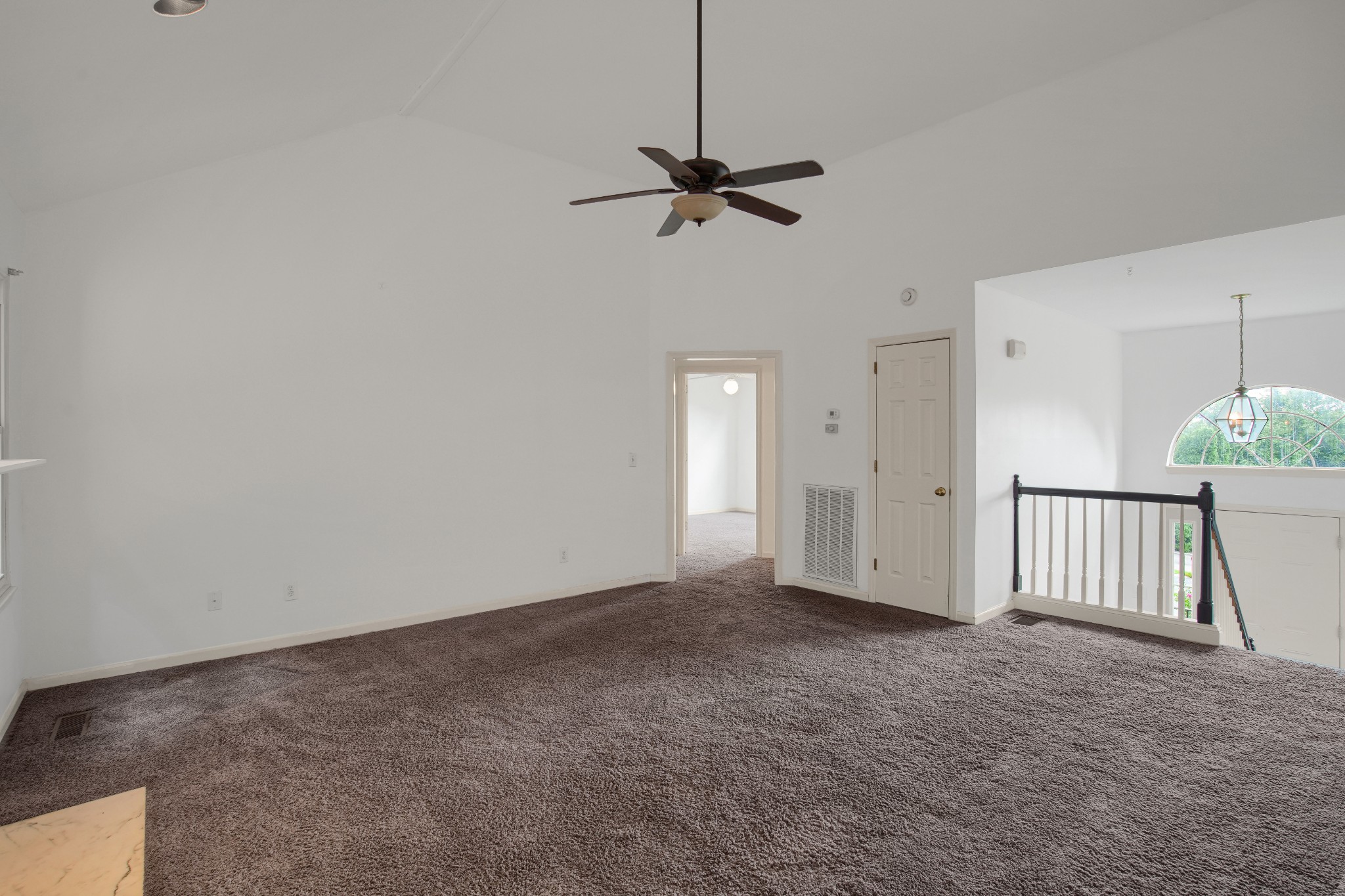 609 Glenridge Close