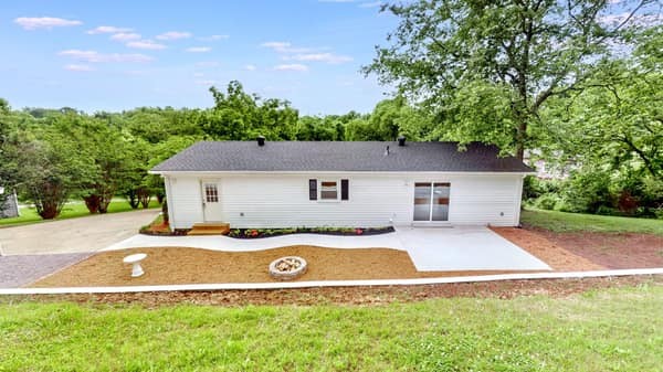 413 Moncrief Ave