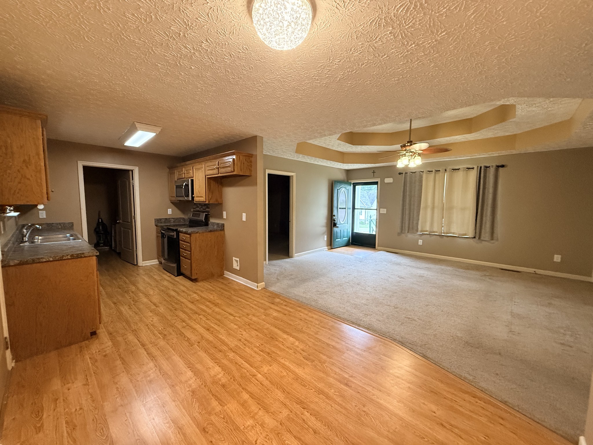 401 Elm Ave