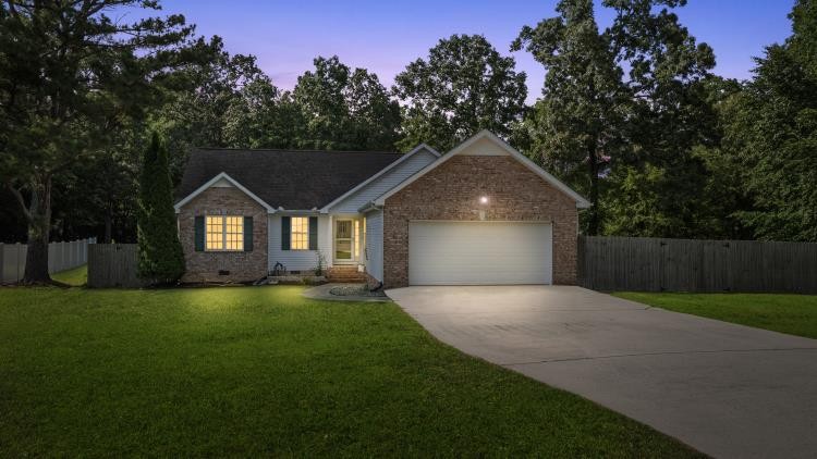 210 Highland Trl