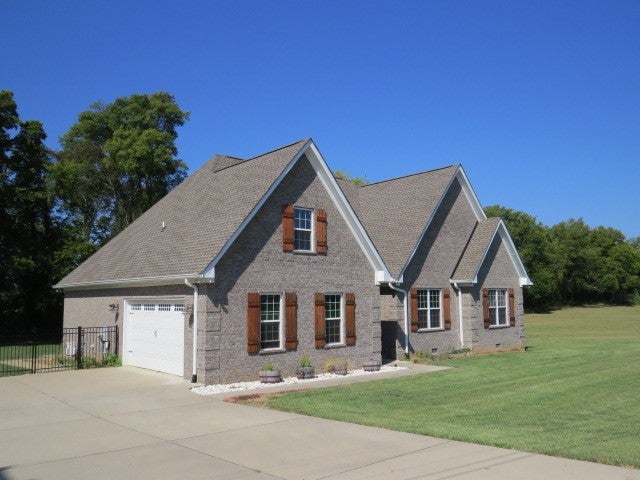 135 Stonecreek Dr