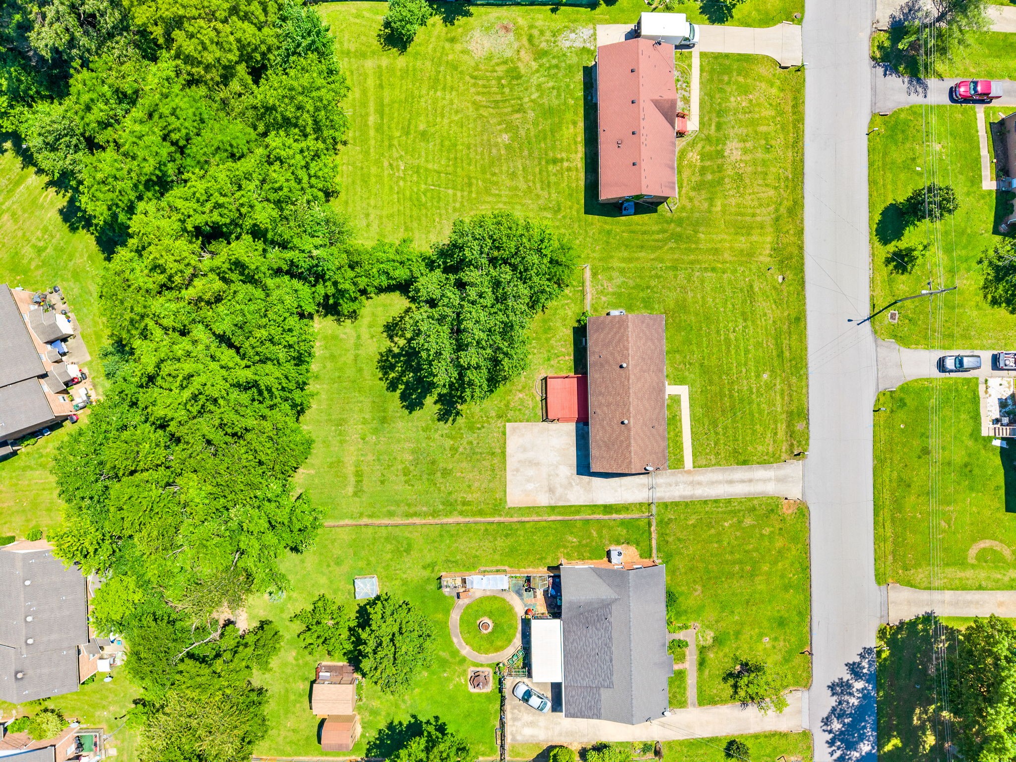 Clarksville, Tennessee 37042, United States, 3 Bedrooms Bedrooms, ,1 BathroomBathrooms,Residential,Active,138141