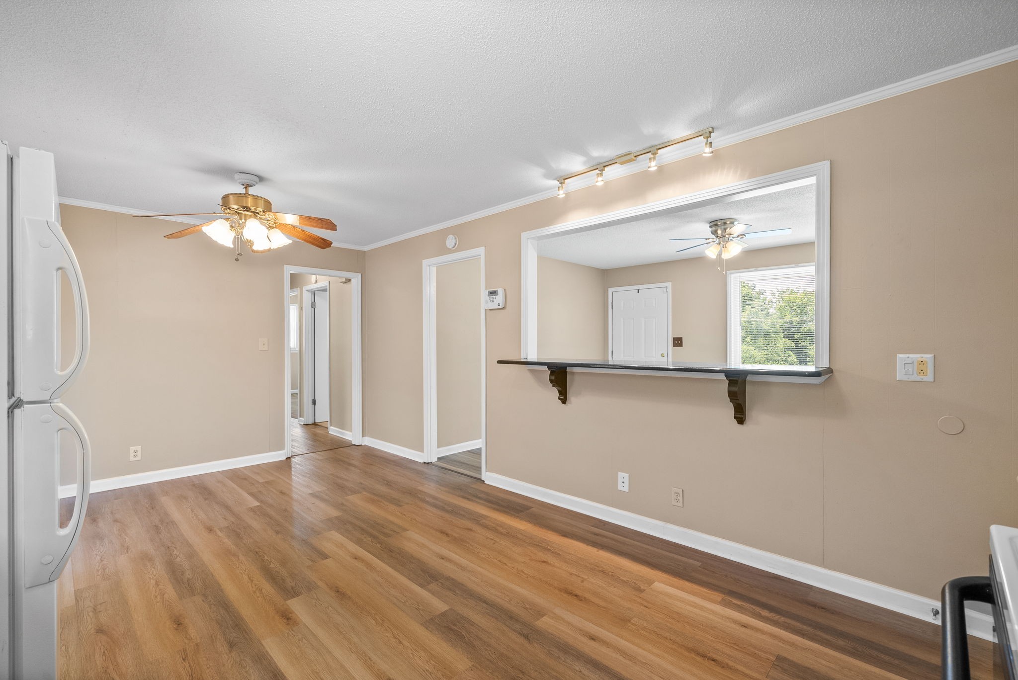 Clarksville, Tennessee 37042, United States, 3 Bedrooms Bedrooms, ,1 BathroomBathrooms,Residential,Active,138141