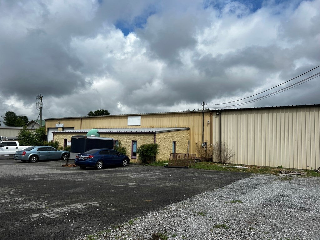 2664 Old Newport Highway