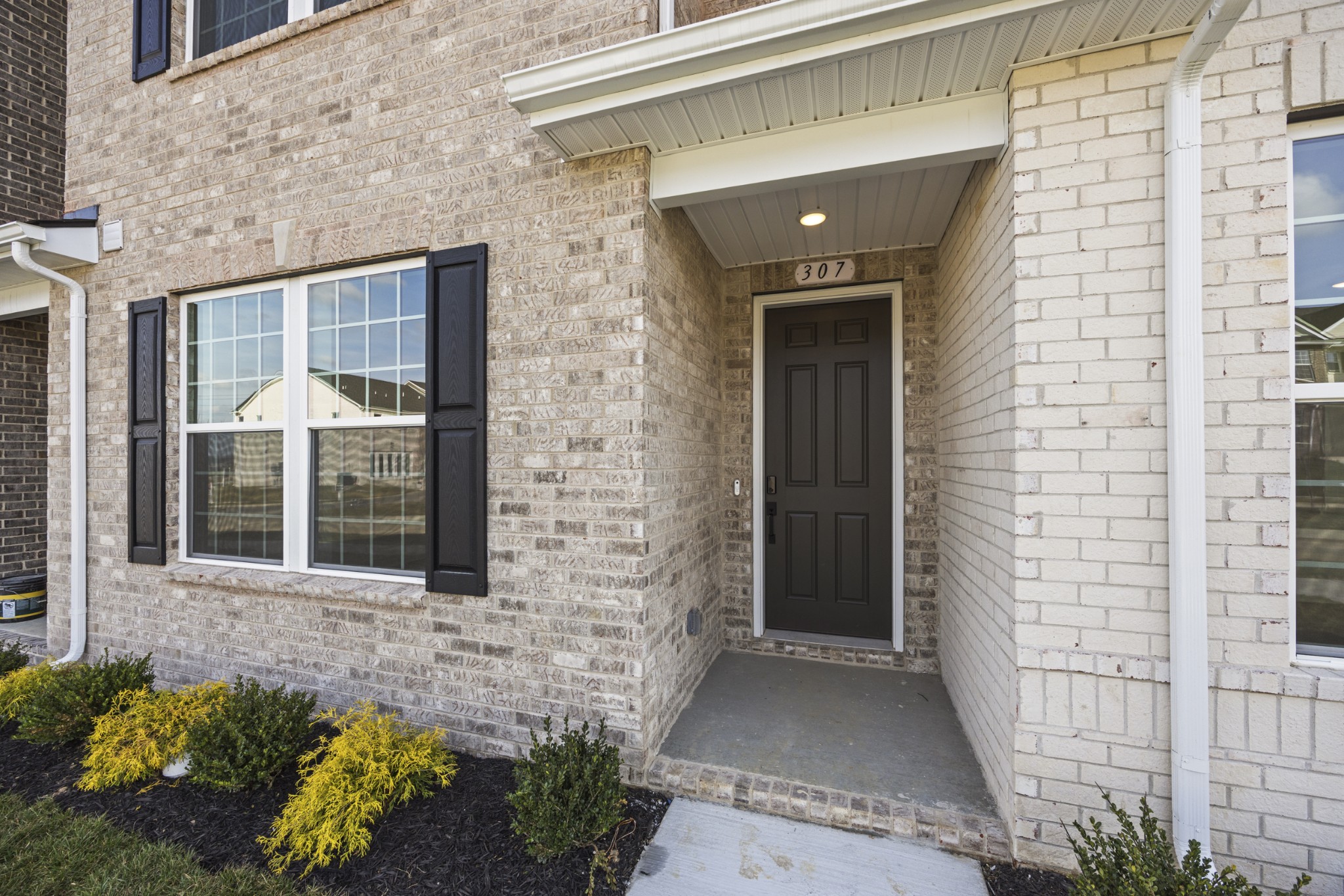 307 Lynwood Station Boulevard